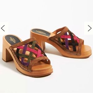 Swedish Hasbeens Basket Clogs